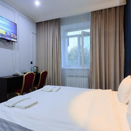 Hotel Vivaldis Αλμάτι Εξωτερικό φωτογραφία