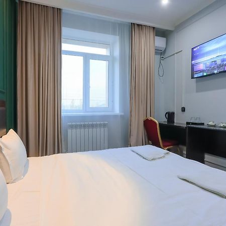 Hotel Vivaldis Αλμάτι Εξωτερικό φωτογραφία