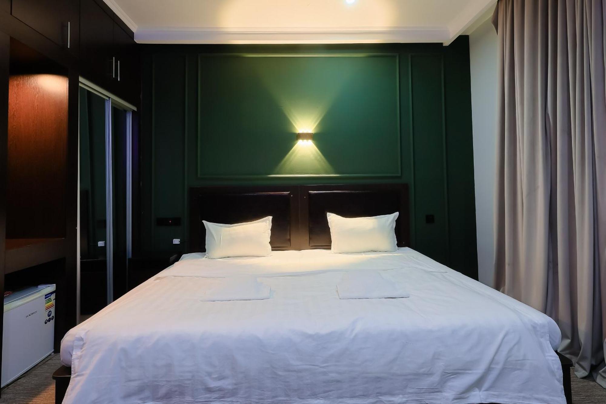 Hotel Vivaldis Αλμάτι Εξωτερικό φωτογραφία
