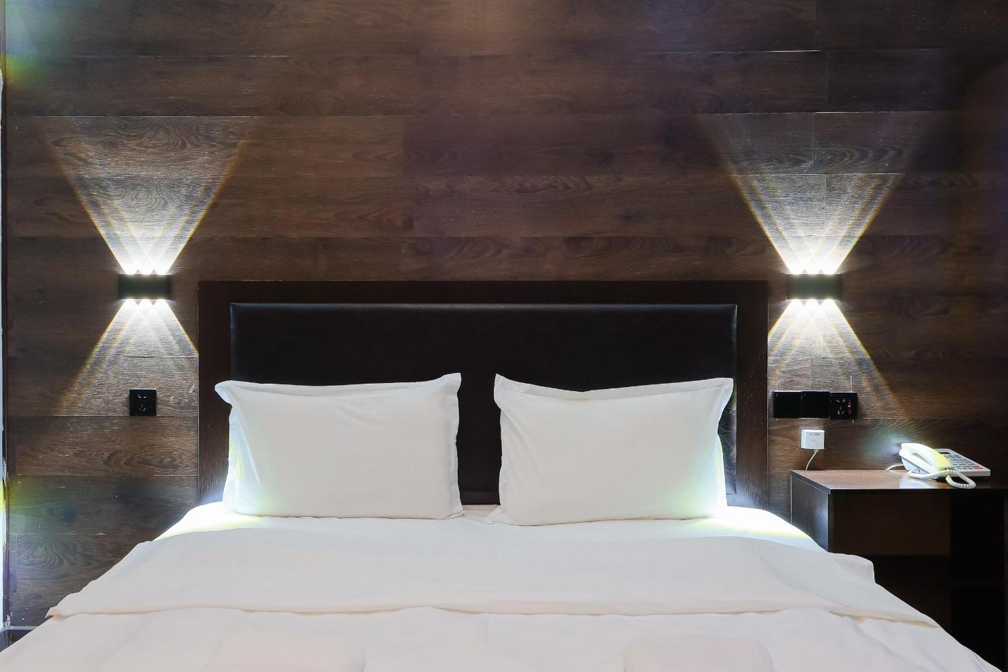 Hotel Vivaldis Αλμάτι Εξωτερικό φωτογραφία