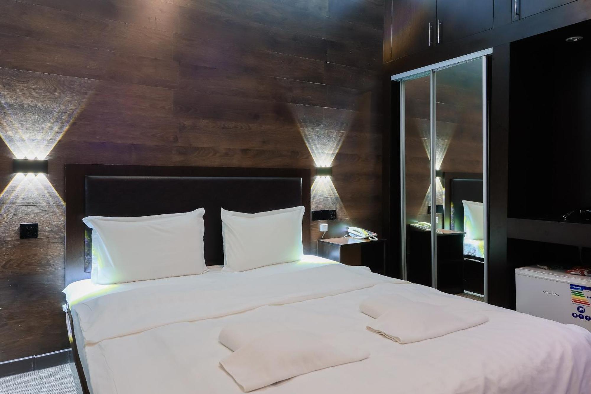 Hotel Vivaldis Αλμάτι Εξωτερικό φωτογραφία